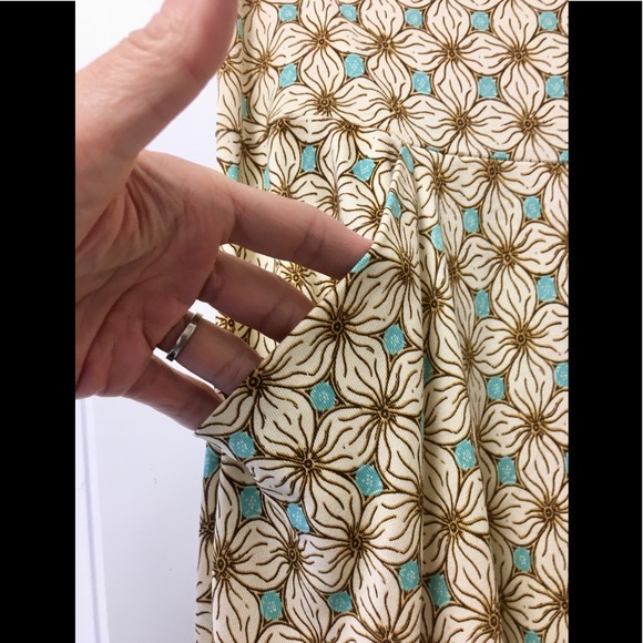 Gorgeous Diane Von Furstenberg silk knit skirt! - Picture 7 of 7